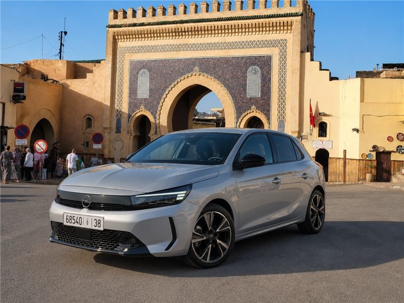 Opel Corsa 2025 en location à Fès — Économique